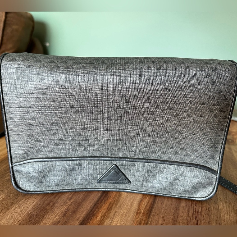 Liz Claiborne Black triangle purse Vintage 1984 1985 excellent condition - Picture 17 of 17
